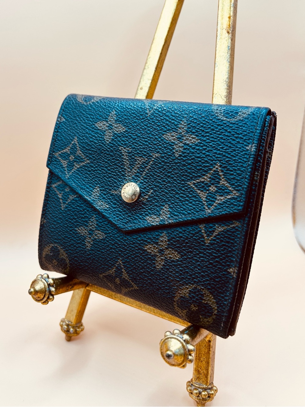 Louis Vuitton Monogram Victorine Compact Wallet EUC